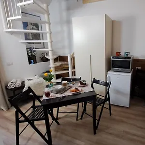 https://bed-breakfast-le-due-g.it-lombardy.com
